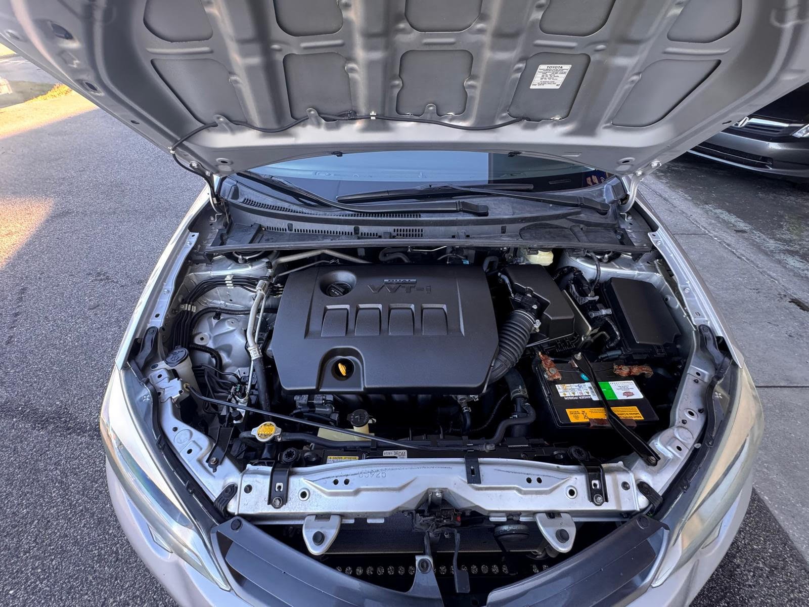 2016 Toyota Corolla LE - Imagen 8