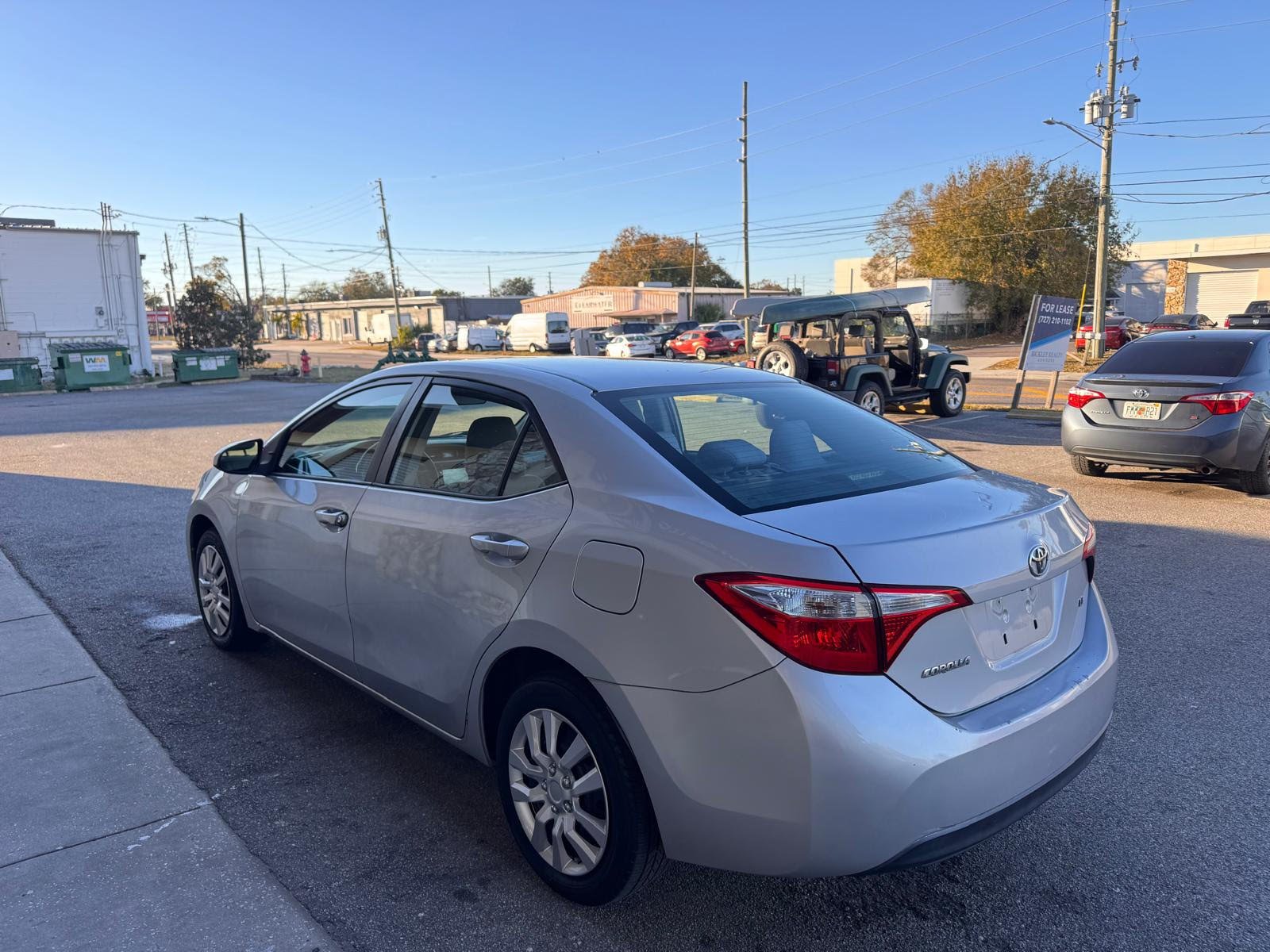 2016 Toyota Corolla LE - Imagen 6