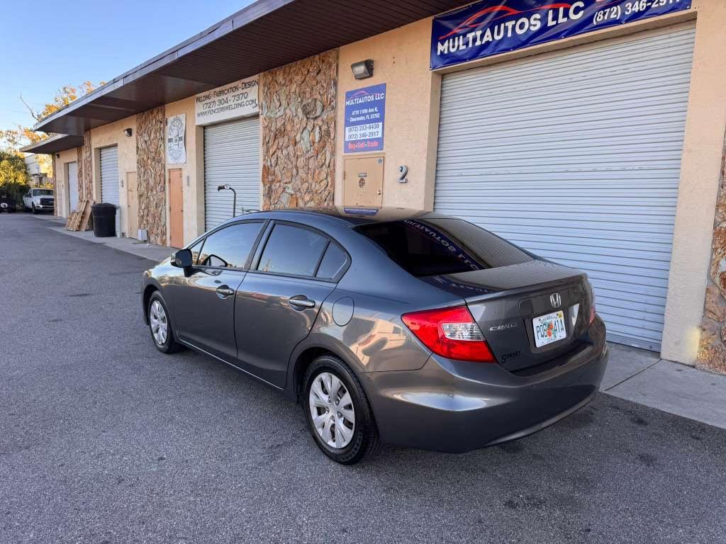 2012 Honda Civic LX - Imagen 4